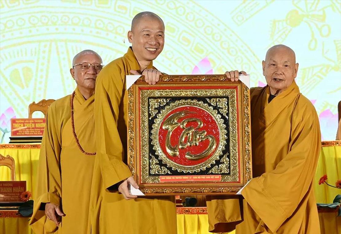truyen-thong-phat-giao-viet-nam-sau-15-nam-tu-tin-phat-su-den-ket-noi-cong-dong_nguoiphattu_com_nhu luc pham ngoc son  (72).jpg